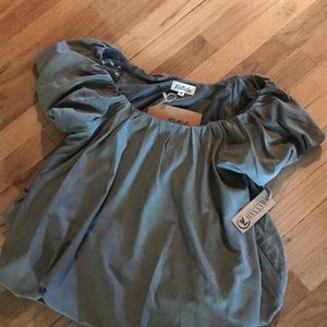 Peasant top by Listicle (Savannah 7’s)